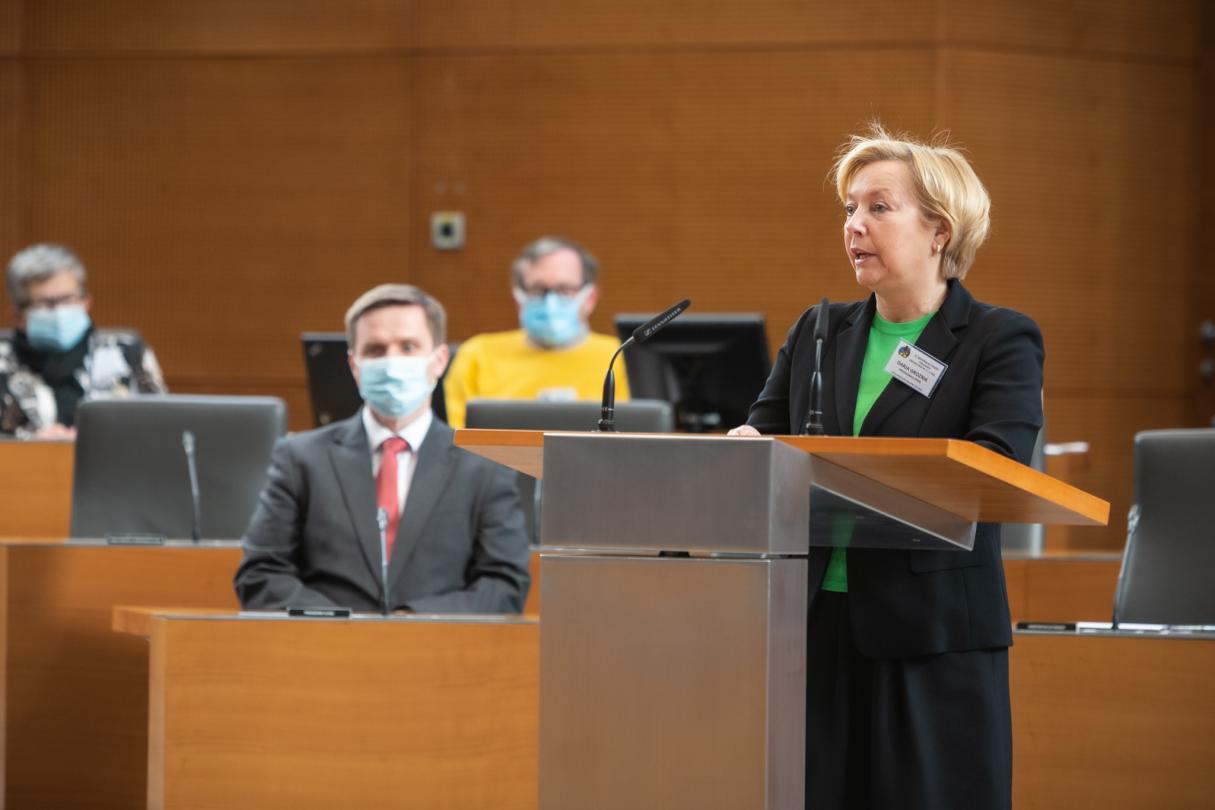 32. NOP (Predsednica ZPMS Darja Groznik)